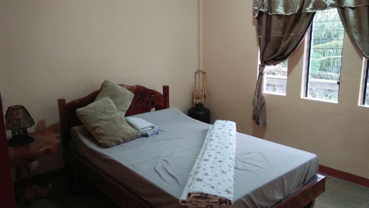 Anvel Homestay Basco Exterior foto
