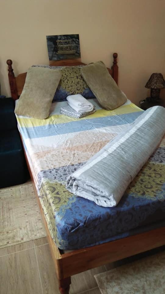 Anvel Homestay Basco Exterior foto