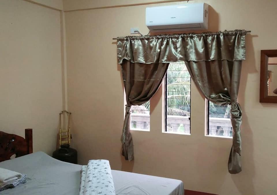 Anvel Homestay Basco Exterior foto